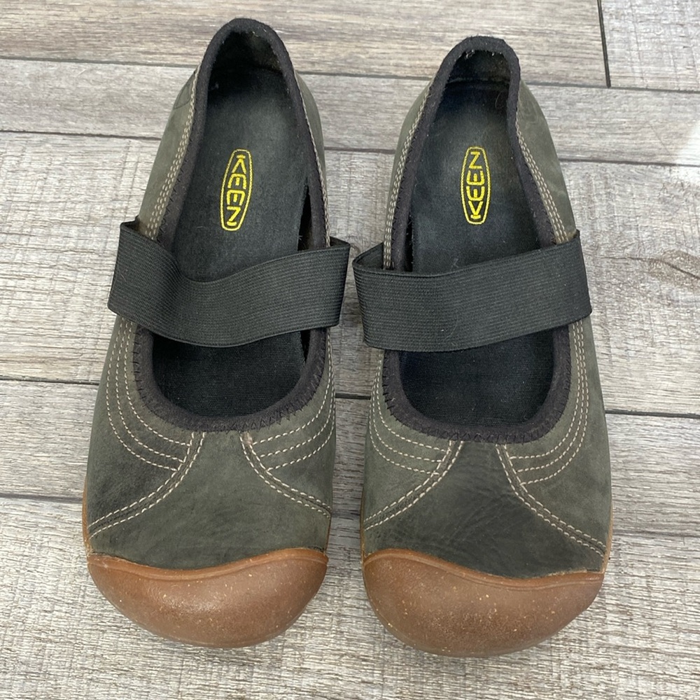 Keen Leather Slip On Shoes 7.5